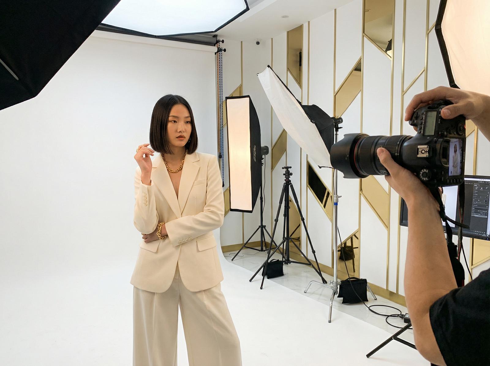 母狗传媒写真拍摄传媒